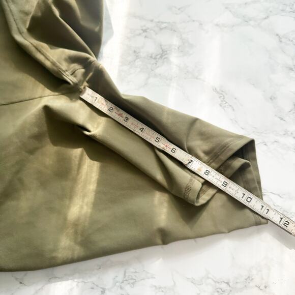 Fabletics Green Olive Powerhold Workout Exercise Bike Shorts Women’s Size XXL - Picture 10 of 10